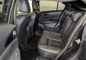 Подержанный автомобиль Mitsubishi Eclipse Cross 2018 года (12 фото)