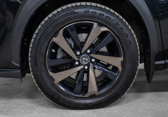 Подержанный автомобиль Lexus NX 2020 года (25 фото)