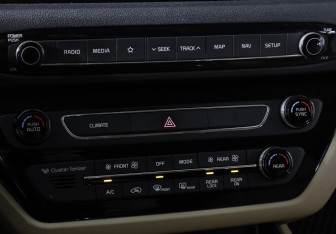 Подержанный автомобиль Kia Carnival 2019 года (20 фото)