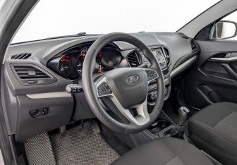 Подержанный автомобиль LADA (ВАЗ) Vesta Sedan 2019 года (16 фото)
