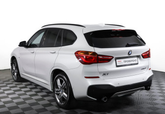 Подержанный автомобиль BMW X1 2019 года (7 фото)