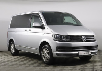 Подержанный автомобиль Volkswagen Caravelle 2015 года (3 фото)