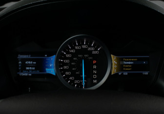 Подержанный автомобиль Ford Explorer 2013 года (14 фото)