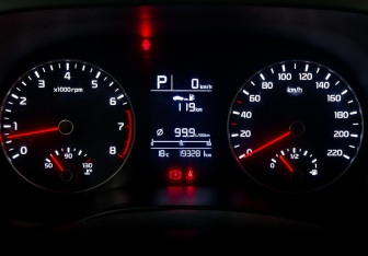 Подержанный автомобиль Kia Rio Hatchback 2021 года (13 фото)