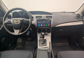 Подержанный автомобиль Mazda 3 Sedan 2010 года (9 фото)
