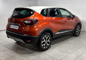 Подержанный автомобиль Renault Kaptur 2016 года (5 фото)
