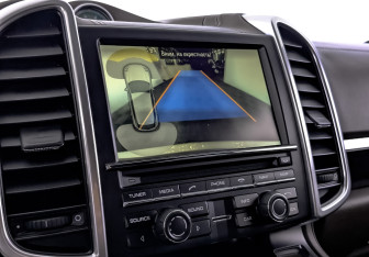 Подержанный автомобиль Porsche Cayenne 2014 года (28 фото)