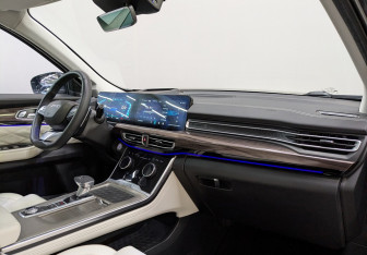 Подержанный автомобиль Exeed VX 2023 года (18 фото)