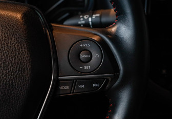 Подержанный автомобиль Toyota Camry Sedan 2021 года (27 фото)