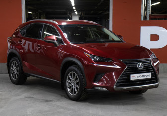 Подержанный автомобиль Lexus NX 2020 года (3 фото)
