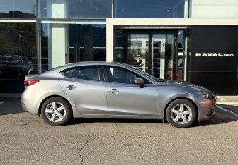 Подержанный автомобиль Mazda 3 Sedan 2015 года (4 фото)