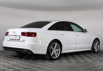Подержанный автомобиль Audi A6 Sedan 2018 года (5 фото)