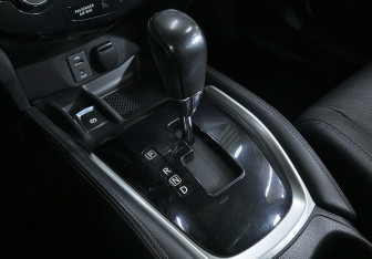 Подержанный автомобиль Nissan Qashqai 2014 года (12 фото)