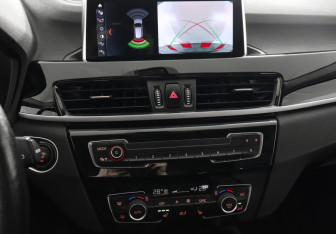 Подержанный автомобиль BMW X1 2021 года (16 фото)