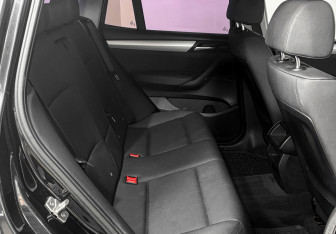 Подержанный автомобиль BMW X3 2011 года (8 фото)