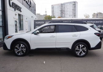 Подержанный автомобиль Subaru Outback Wagon 2020 года (8 фото)