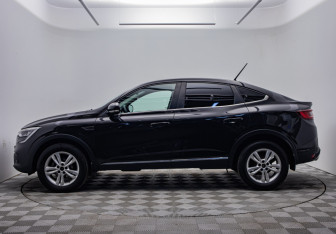 Подержанный автомобиль Renault Arkana 2019 года (2 фото)