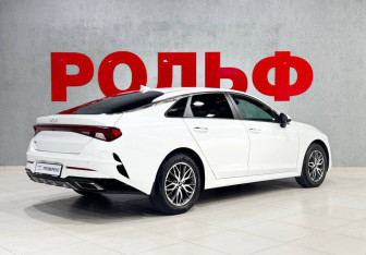 Подержанный автомобиль Kia K5 2021 года (5 фото)