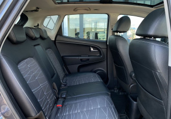 Подержанный автомобиль Kia Venga 2013 года (24 фото)