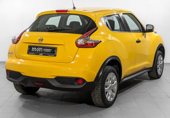 Подержанный автомобиль Nissan Juke 2015 года (5 фото)