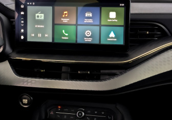 Подержанный автомобиль Haval F7 2024 года (15 фото)