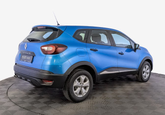 Подержанный автомобиль Renault Kaptur 2017 года (5 фото)
