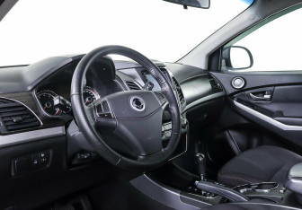 Подержанный автомобиль SsangYong Actyon 2014 года (11 фото)