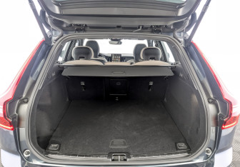 Новый Volvo XC60 2025 (8 фото)