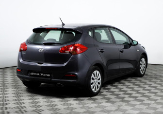 Подержанный автомобиль Kia Ceed Hatchback 2015 года (5 фото)