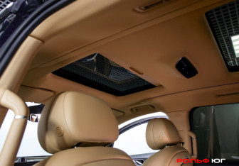 Подержанный автомобиль Voyah Dream 2023 года (12 фото)