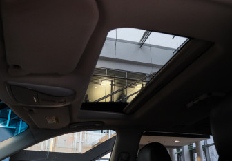 Подержанный автомобиль Infiniti QX60 2017 года (12 фото)