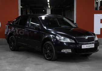 Подержанный автомобиль Skoda Octavia Liftback 2012 года (3 фото)