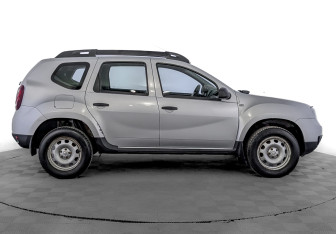 Подержанный автомобиль Renault Duster 2018 года (4 фото)