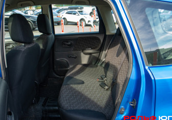 Подержанный автомобиль Nissan Note 2007 года (8 фото)