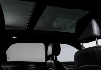 Подержанный автомобиль Jaguar F-Pace 2021 года (16 фото)