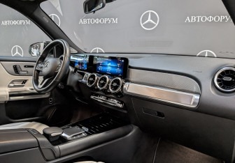 Подержанный автомобиль Mercedes-Benz GLB 2021 года (13 фото)