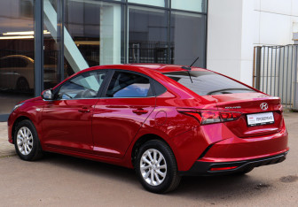 Подержанный автомобиль Hyundai Solaris Sedan 2021 года (6 фото)