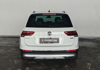 Подержанный автомобиль Volkswagen Tiguan 2020 года (5 фото)