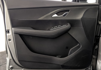 Подержанный автомобиль Omoda C5 2024 года (19 фото)