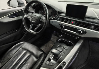 Подержанный автомобиль Audi A4 Sedan 2016 года (10 фото)