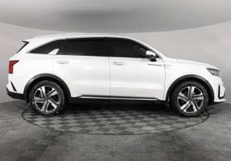 Подержанный автомобиль Kia Sorento 2020 года (4 фото)