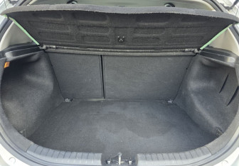 Подержанный автомобиль Kia Ceed Hatchback 2009 года (15 фото)