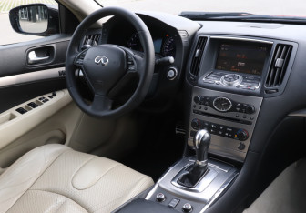 Подержанный автомобиль Infiniti G Sedan 2010 года (12 фото)