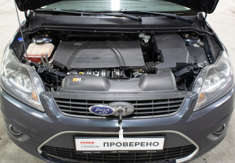 Подержанный автомобиль Ford Focus Hatchback 2010 года (9 фото)