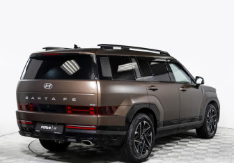 Подержанный автомобиль Hyundai Santa Fe 2024 года (4 фото)