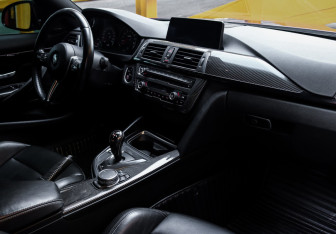 Подержанный автомобиль BMW M4 Coupe 2016 года (9 фото)