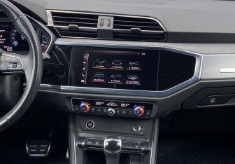 Подержанный автомобиль Audi Q3 2021 года (13 фото)