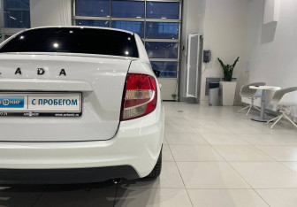 Подержанный автомобиль LADA (ВАЗ) Granta Sedan 2023 года (8 фото)