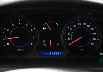 Подержанный автомобиль Chevrolet Epica 2011 года (10 фото)