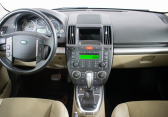 Подержанный автомобиль Land Rover Freelander 2011 года (10 фото)